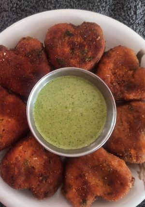 आलू कटलेस (aloo cutlets recipe in Hindi) रेसिपी मुख्य फोटो