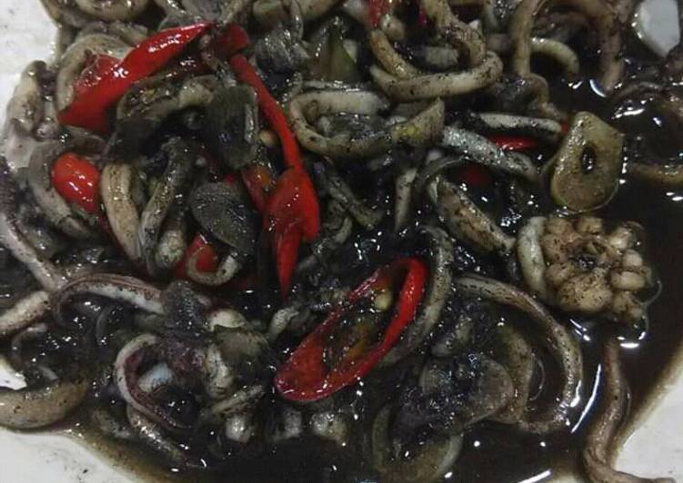 Simple Way to Prepare Homemade Tumis Cumi (Spicy Stir-fry Indonesian Squid)