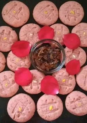A picture of Gulkand Cookies.