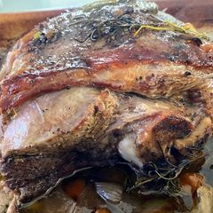 A picture of Roasted Lamb Leg in Red Wine.