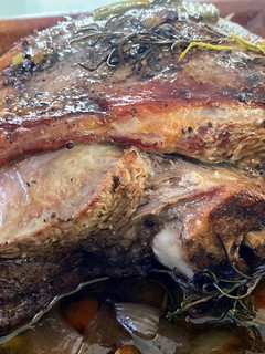 A picture of Roasted Lamb Leg in Red Wine.