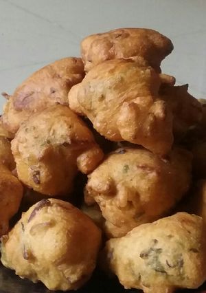 தலைப்பு : வெங்காய போண்டா(onion bonda recipe in tamil) செய்முறை முக்கிய புகைப்படம்