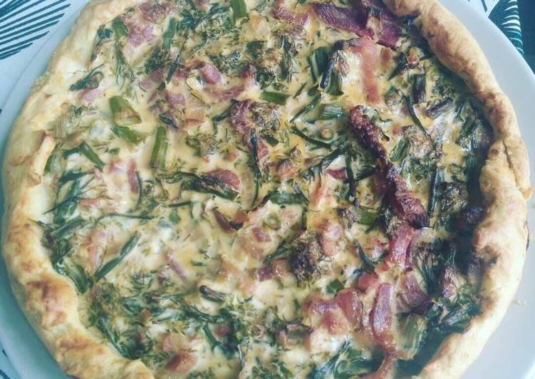 Quiche with broccoli and bacon