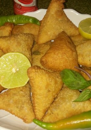 صورة لوصفة سبوسة بحشوة التونه والجزر 🌷
