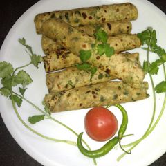 A picture of Methi thepla.