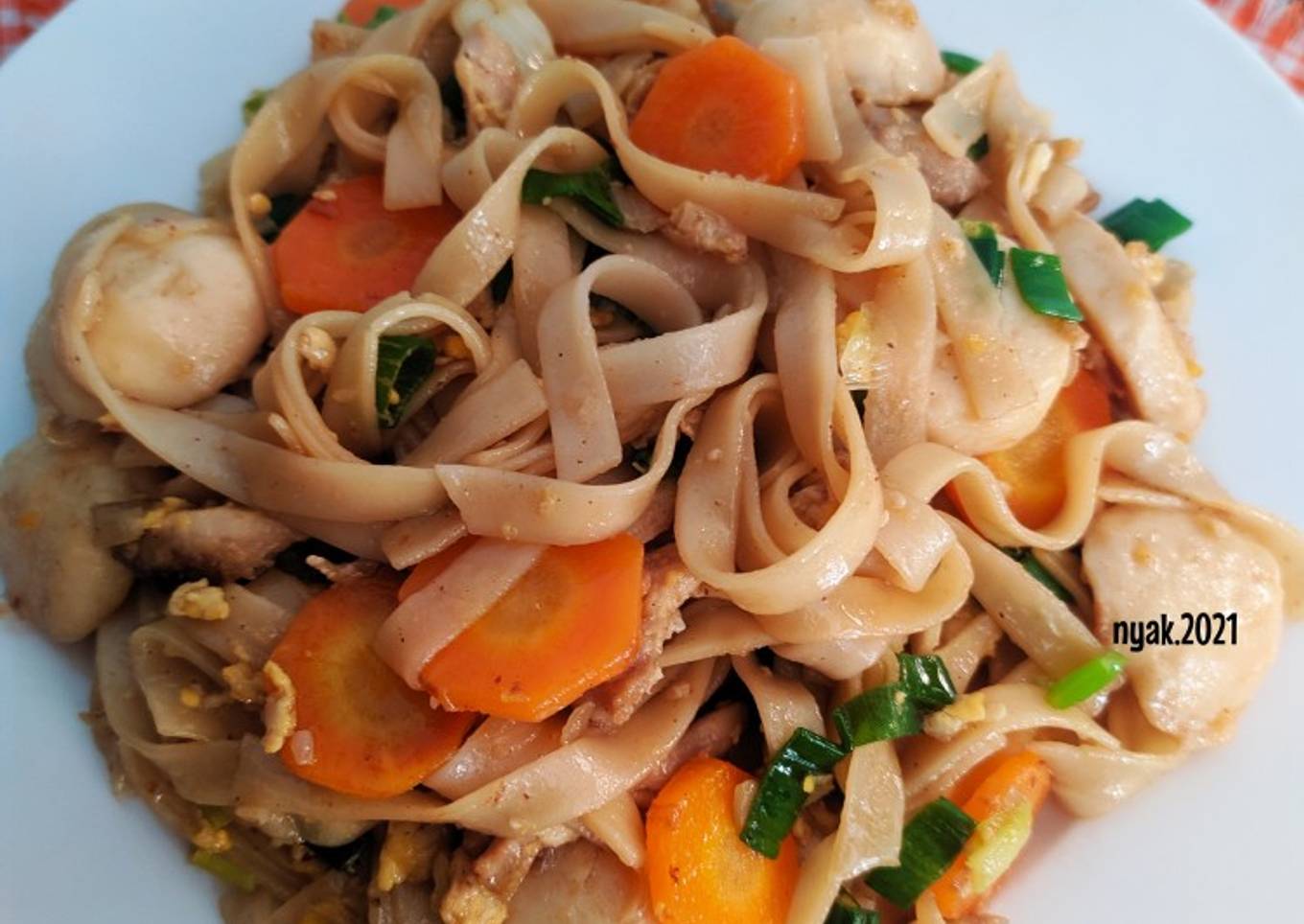 Kwetiaw Goreng Bakso