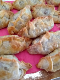 Una foto de Empanadillas de carne de cordero para aperitivo