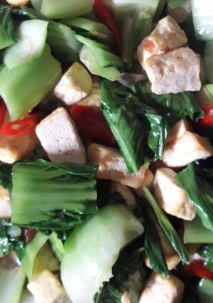 Foto resep Tumis pokcoy tahu praktis
