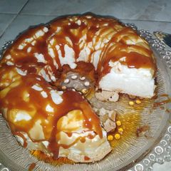 A picture of Fluffy merengue cake.