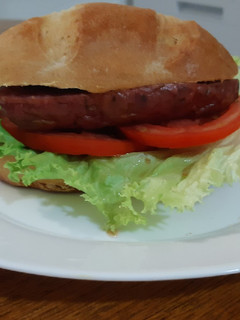 Una foto de Choripan al horno, con pan casero 🇺🇾 receta de Xalambri 🇺🇾