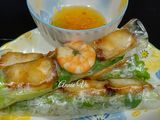 Gỏi cuốn tôm và thịt nướng