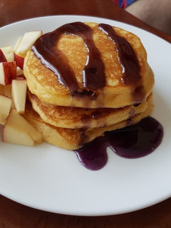 A picture of Fluffy overnight pancakes.