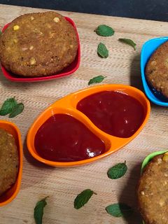 डाळ वडा (daal vada recipe in marathi) रेसिपी चे मुख्य फोटो