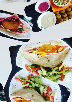 A picture of Falafel pita Sandwich.