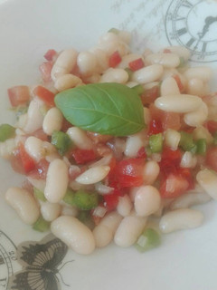 Una foto de Ensalada de alubias blancas (o Pochas en vinagreta)
