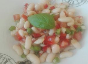 Foto principal de Ensalada de alubias blancas (o Pochas en vinagreta)