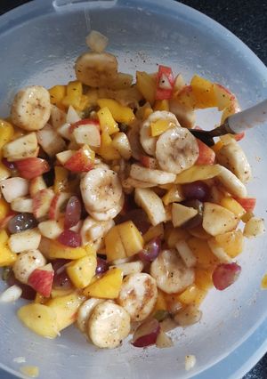 A picture of Fruits chaat.