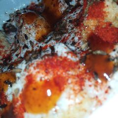 A picture of Dahi bhalla.