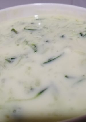A picture of Cucumber raita.