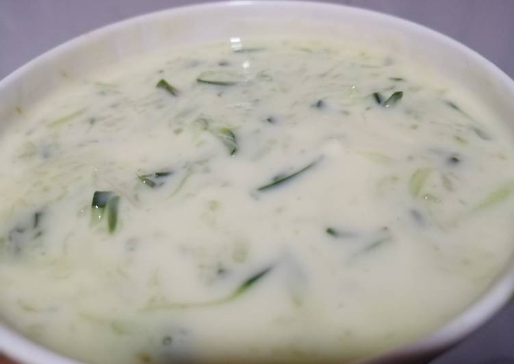 Cucumber raita