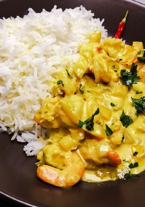 A picture of Thai Shrimp Curry with Coconut Milk 🥥.