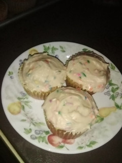 A picture of Confetti frosting.
