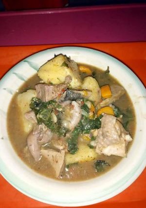 A picture of Yam peppersoup with chicken.