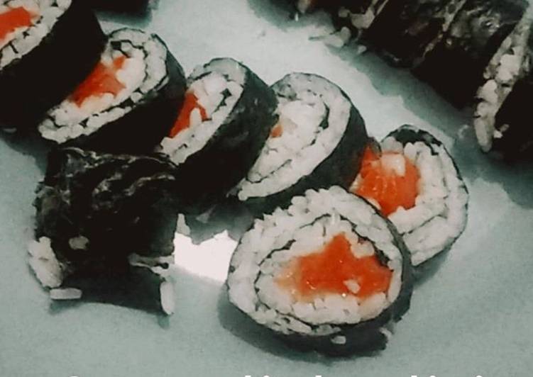 Sushi roll salmon