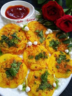 इंस्टेंट सेवई उत्तपम(instant sewai uttapam recipe in hindi) रेसिपी मुख्य फोटो