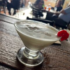 A picture of Bubbly Pina Colada.