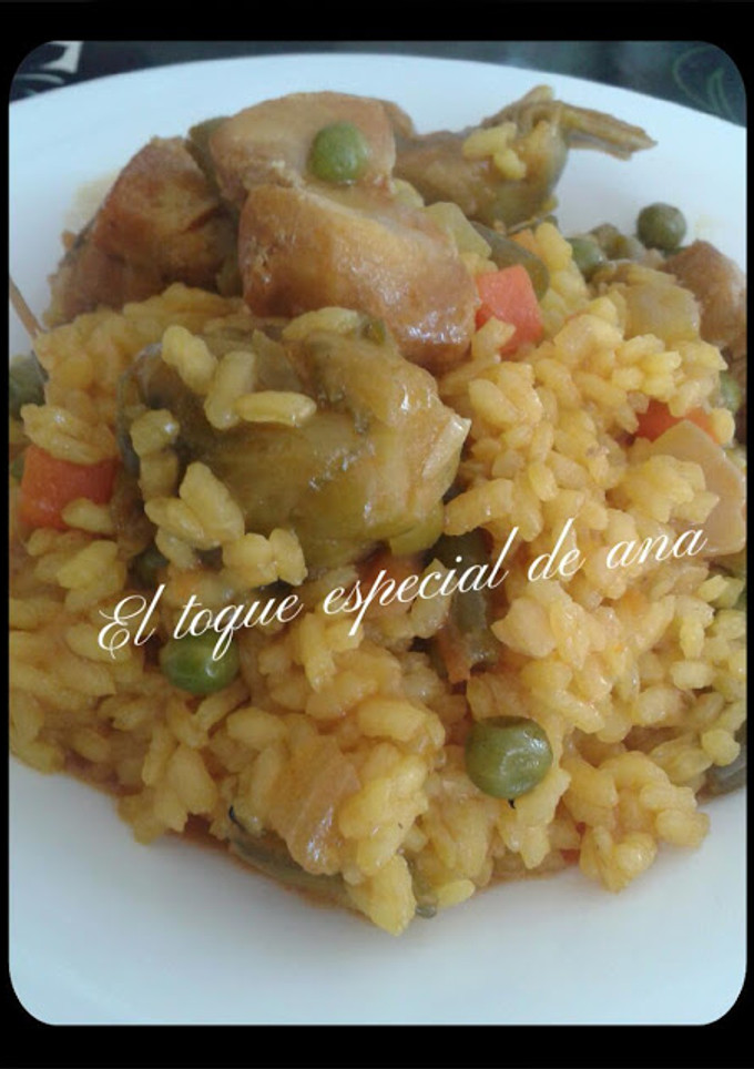 Una foto de Arroz con pollo y menestra 