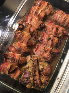 Baconbe tekert csirkemáj recept fotója