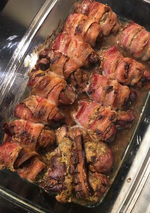 Baconbe tekert csirkemáj recept fotója