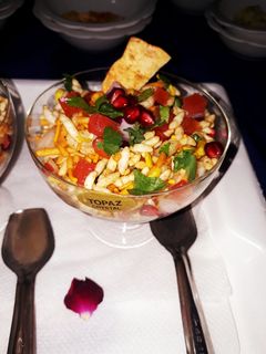 तीखी-मीठी भेल (tikhi mithi bhel recipe in Hindi) रेसिपी मुख्य फोटो