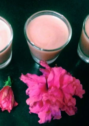 A picture of Hibiscus green tea with coconut milk.