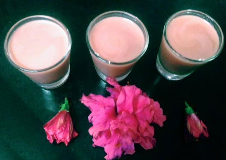 Hibiscus green tea with coconut milk