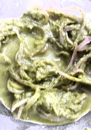 A picture of Chutney wale onion.