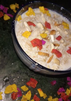 A picture of Sewai kheer.