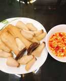 Nấm đùi gà hấp chấm mắm chua ngọt