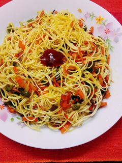ভেজ চাউমিন(veg chowmein recipe in Bengali) রেসিপির প্রধান ছবি