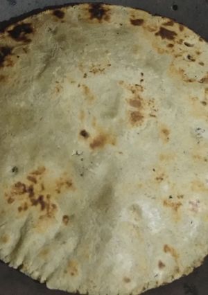 બાજરી નો રોટલો (Bajri Rotlo Recipe In Gujarati) રેસીપી મુખ્ય ફોટો