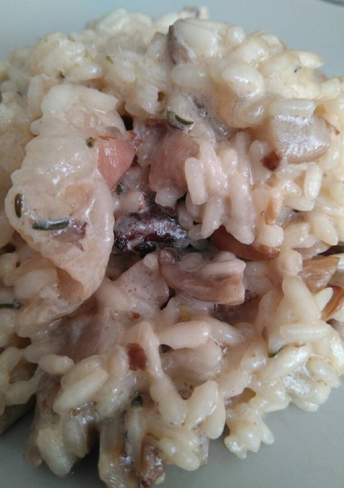Una foto de Risotto de setas y jamón