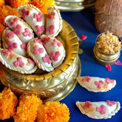 A picture of Baked Gujiya.