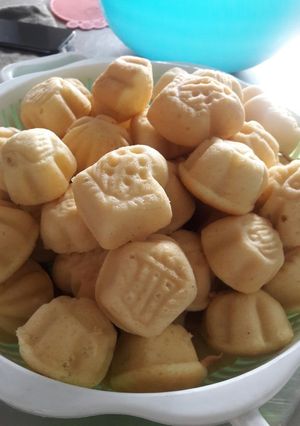Hình của món Bánh bông lan truyền thống.