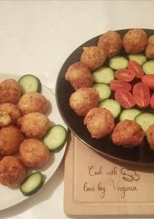 O poză a rețetei Bulete de cașcaval, feta și șuncă.