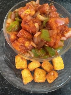 પનીર ચીલી ડ્રાય સ્ટાર્ટર(paneer chilli dry recipe in Gujarati) રેસીપી મુખ્ય ફોટો