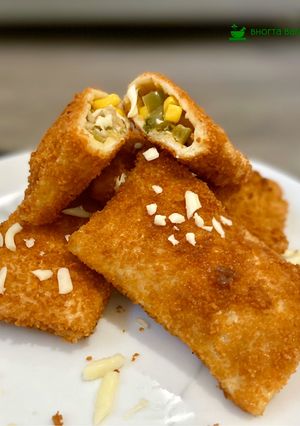 A picture of Chicken & vegetable Bread Roll#Ramadan.