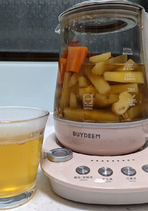 A picture of Refreshing Summer Drink - Sugarcane and Water Chestnut Water.