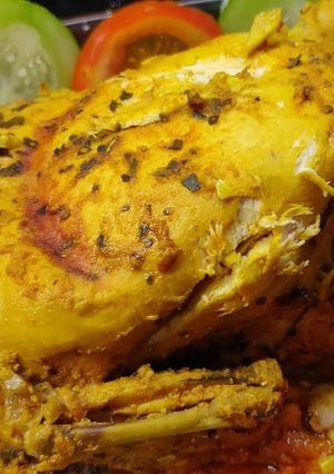 A picture of Stuffed Whole Chicken without Oven.