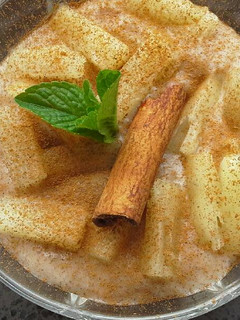 Una foto de Crema de plátano con mandarina y piña